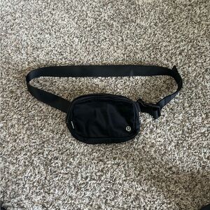 Lululemon Everywhere Belt Bag 1L Black